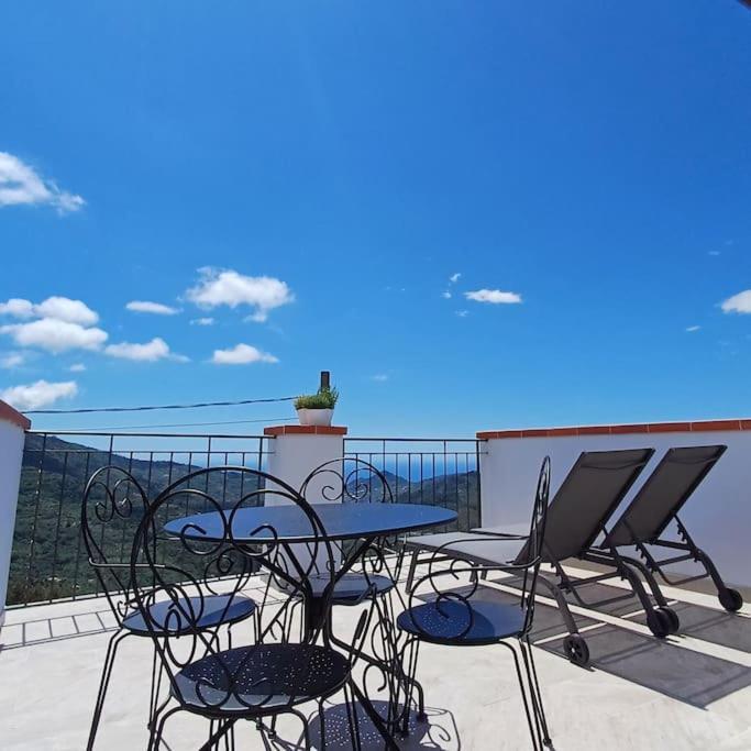 La Dimora Azzurra Villa Perinaldo Exterior foto